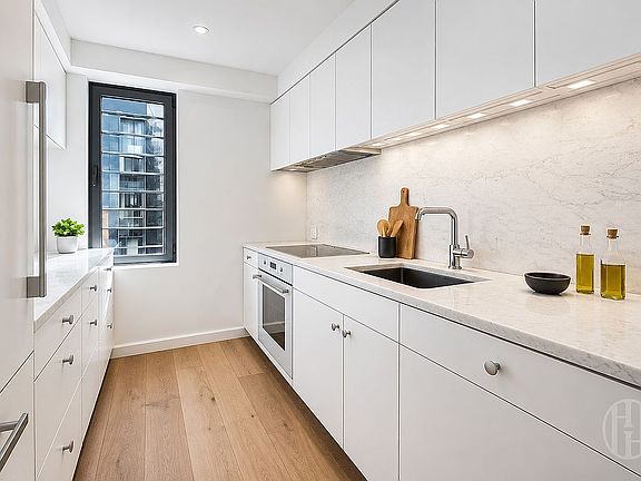 2nd image of 200 E 62nd St APT 22D