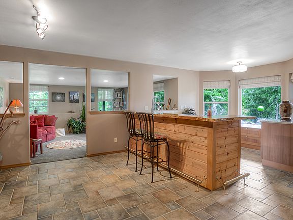 4th image of 15306 259th Avenue Ct E
