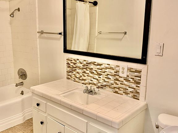 5th image of 1852 W 24th St #1850