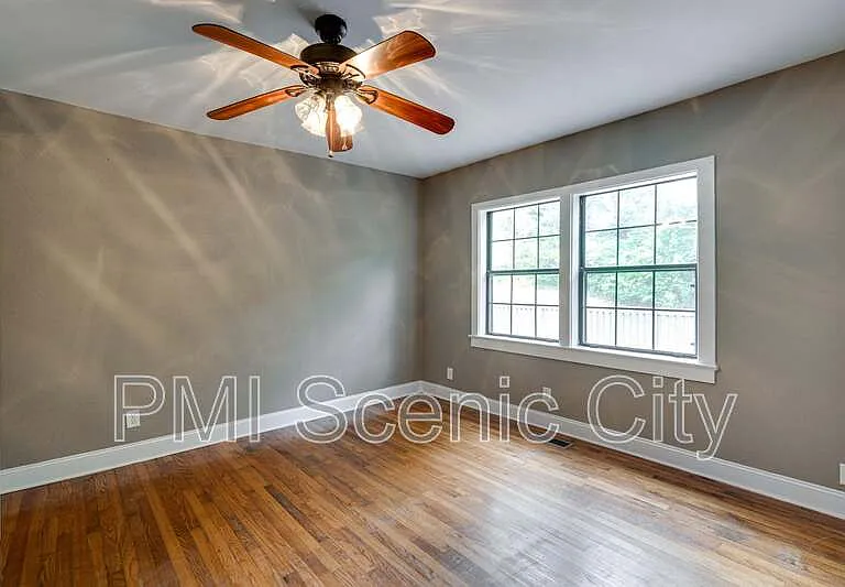 4717 Beverly Kay Dr — Photo 22