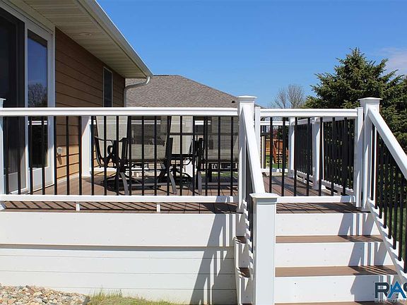 5th image of 510 Britz Dr