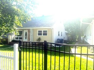 446 Washington Park, Waukegan, IL 60085