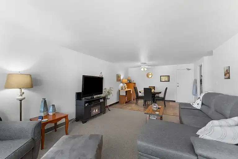 2 Carter St #406 — Photo 8