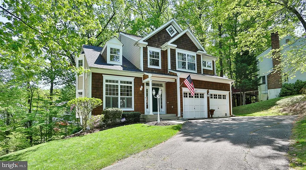 4 bed, 3.5 bath, 3692 sqft, $3,850 — Photo 1