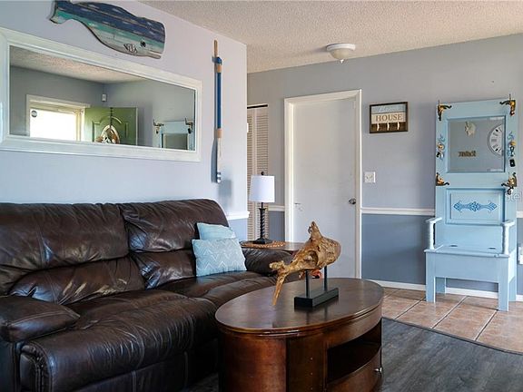 5th image of 7317 Alderwood Dr