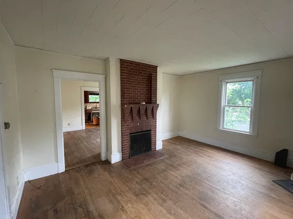 165 Veazie St, Old Town, ME 04468