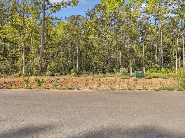 234 Kings Ct, Dayton, TX 77535