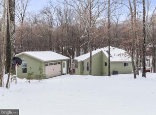 350 Black Hawk Ln, Hedgesville, WV