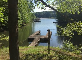 1116 Lakeshore Dr, Gainesville, GA 30501