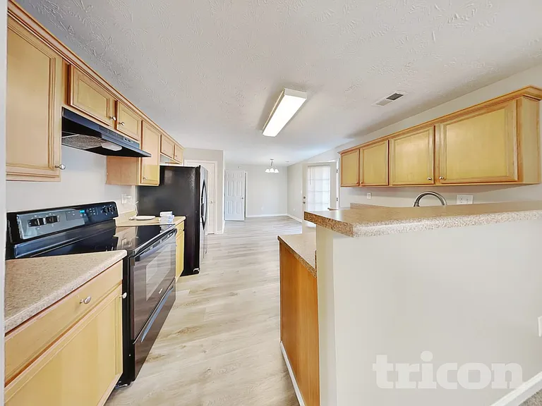 180 Prince Edward Way — Photo 6