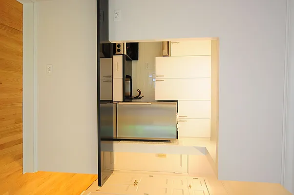 Rented by Metropolis Real Estate of Manhattan | media 42