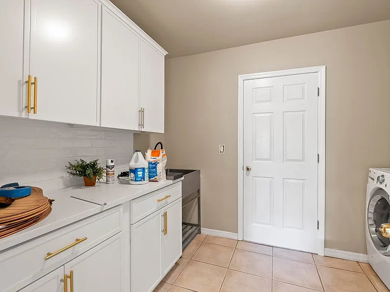 24 Lakecliff Dr — Photo 15