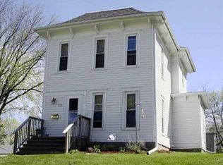 385 16th St, Marion, IA 52302