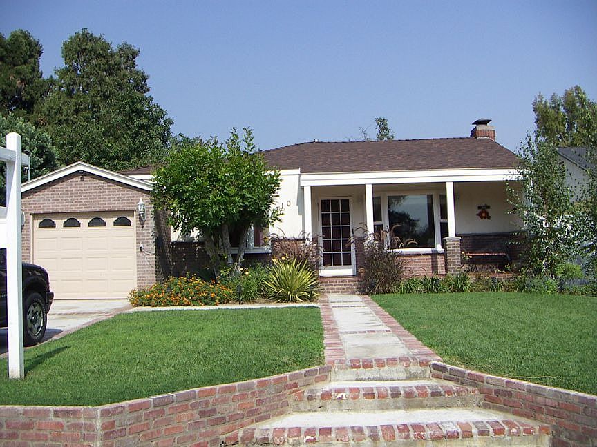 1st image of 210 El Nido Ave