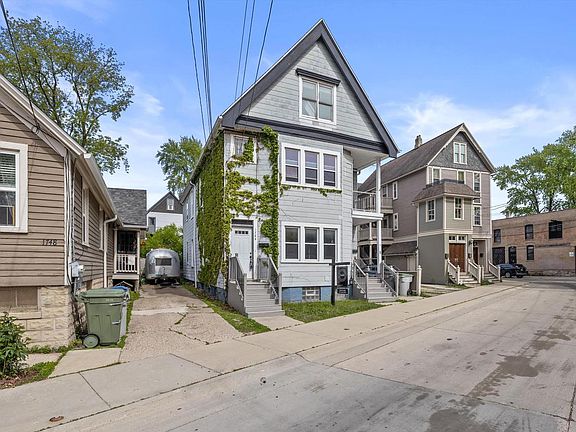 3rd image of 1742 N Pulaski STREET #1744