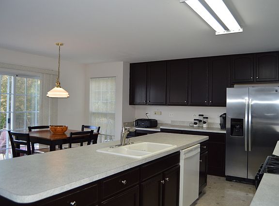 4th image of 6606 Majestic Way