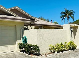 112 Lakeside Colony Dr, Tarpon Springs, FL 34689