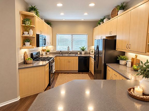 5th image of 25 Bloomington St #1