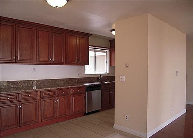 2nd image of 10131 Beverly Ln