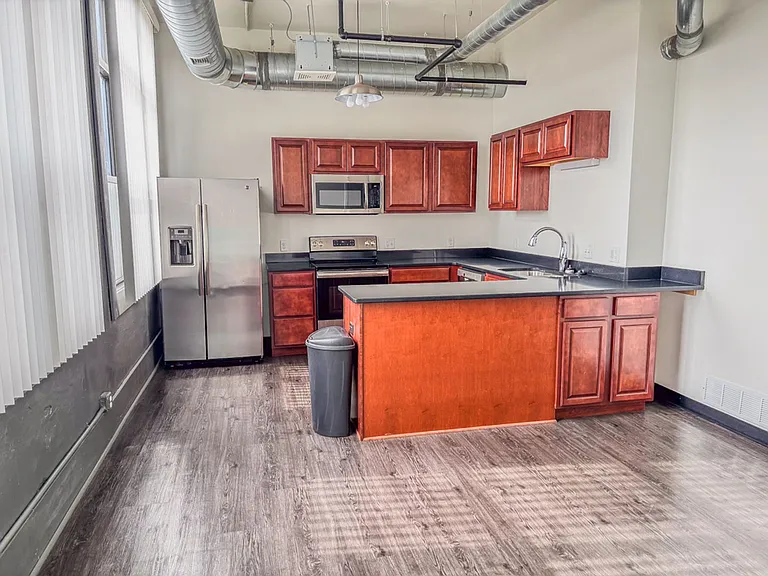 23 N Summit St — Photo 6