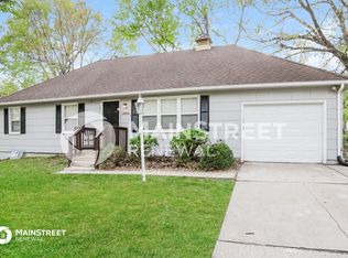 8604 Stark Ave, Raytown, MO 64138