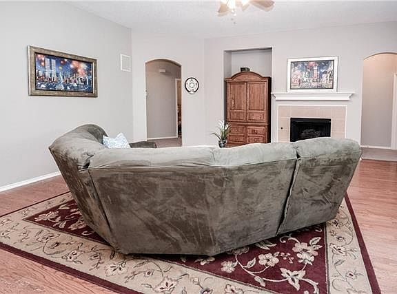 5th image of 8016 Montecito Dr