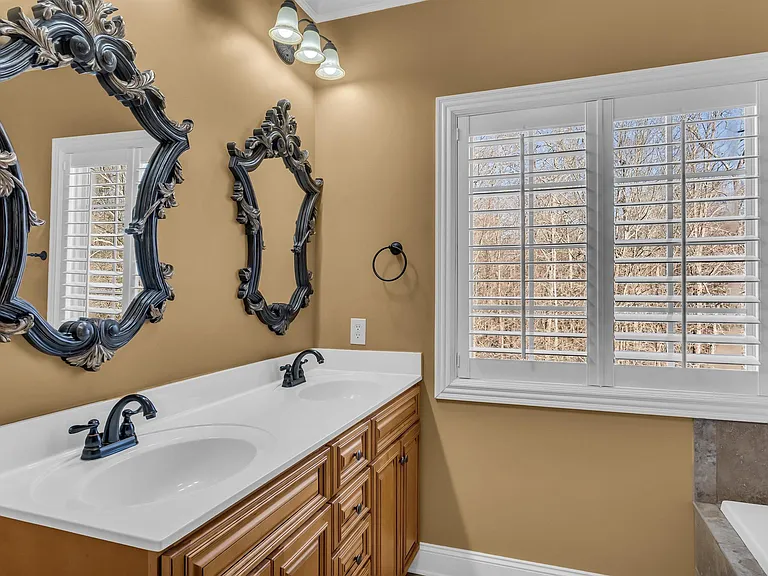 107 Grove Park Ln — Photo 17