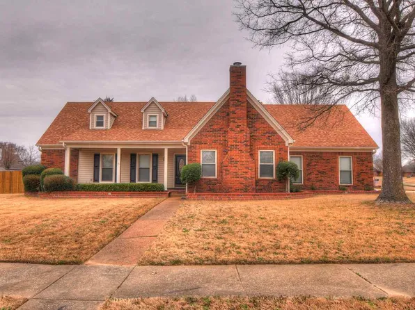 6682 Stonetrace Dr, Bartlett, TN 38135