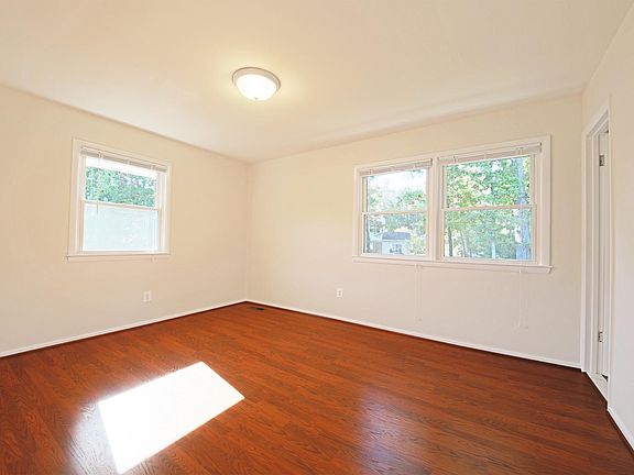 5th image of 10310 Shiloh St