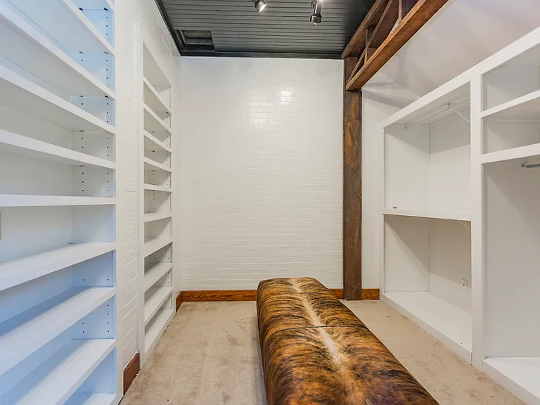 704 Boscobel St — Photo 12