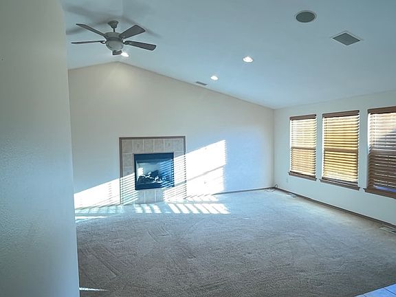 2nd image of 1100 Maddox Creek Ln