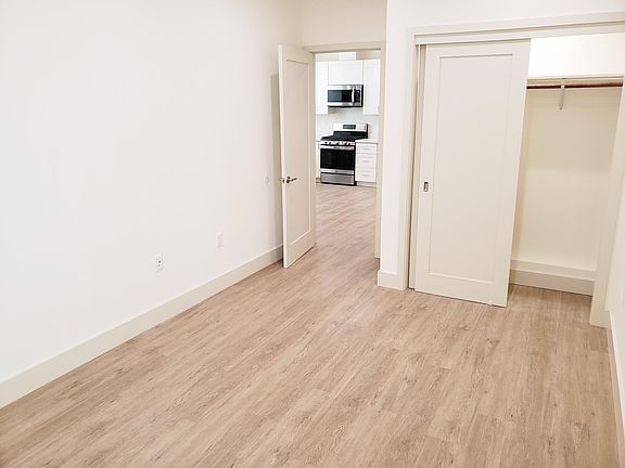 5th image of 2741 Geary Blvd APT B