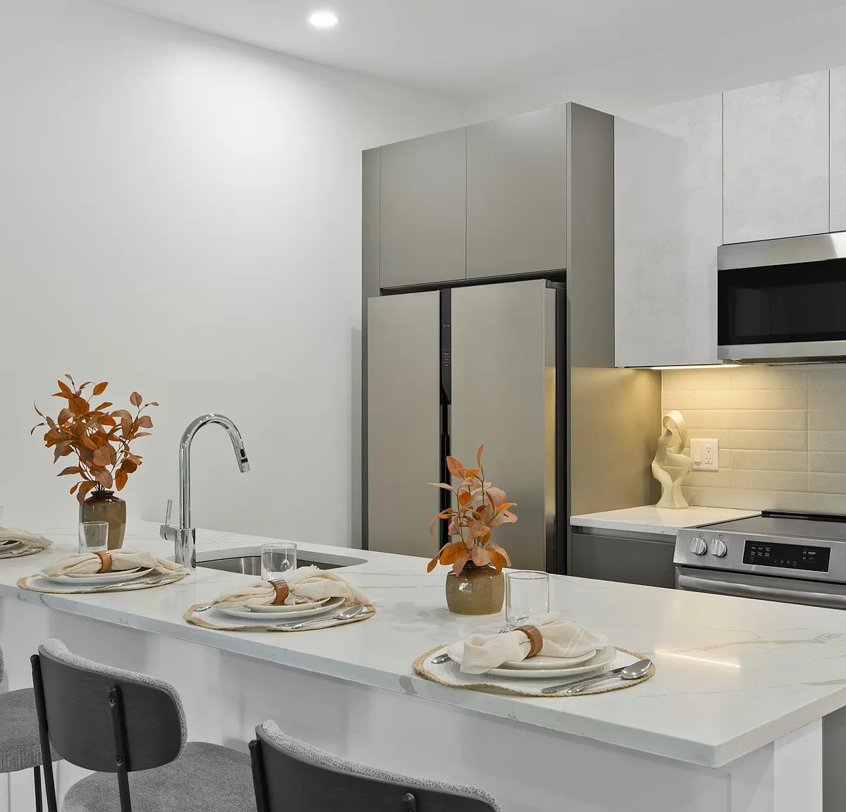 1 bed, $2,361 — Photo 2