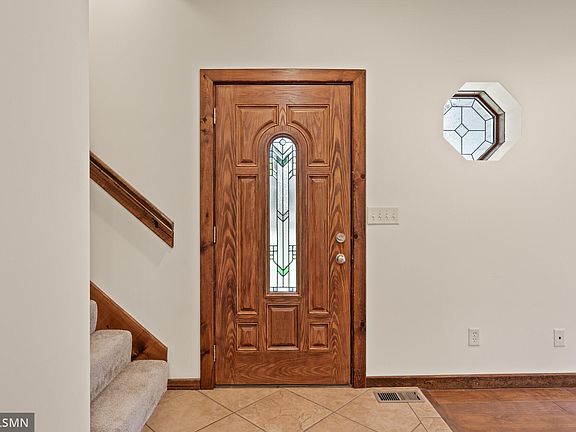 5th image of 2117 Oakridge St