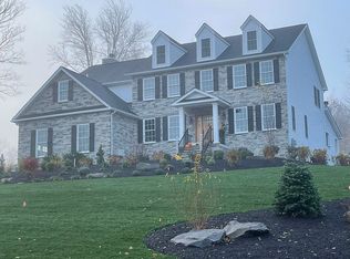 129 Golden Oak Dr #L-29, Covington Township, PA 18444