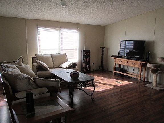 2nd image of 226 County Road 409