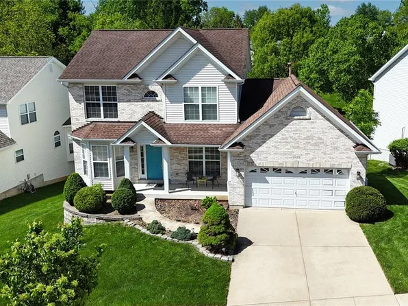 2225 Ameling Manor Dr, Maryland Heights, MO 63043