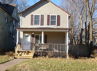 944 N Court St, Rockford, IL