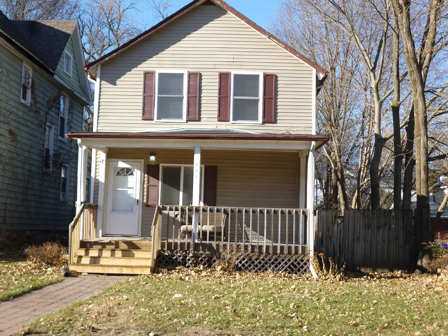 944 N Court St photo 1