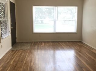 1132 SW Lane St APT 9, Topeka, KS 66604