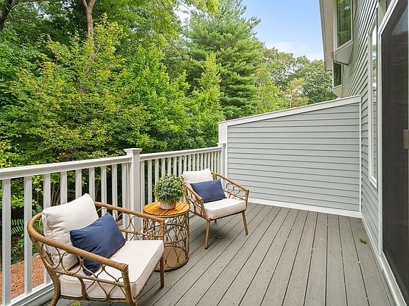 2nd image of 1008 Sherwood Forest Ln #1008