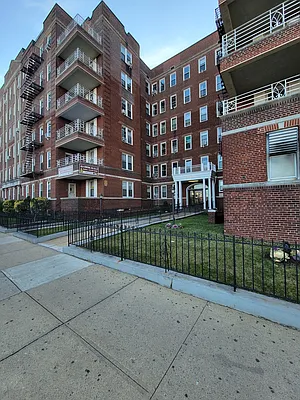 Rented by NYC Realty Brokers LLC | media 25