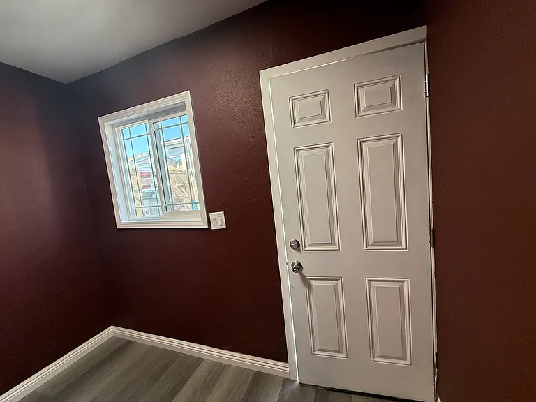 4615 Eugene St — Photo 24