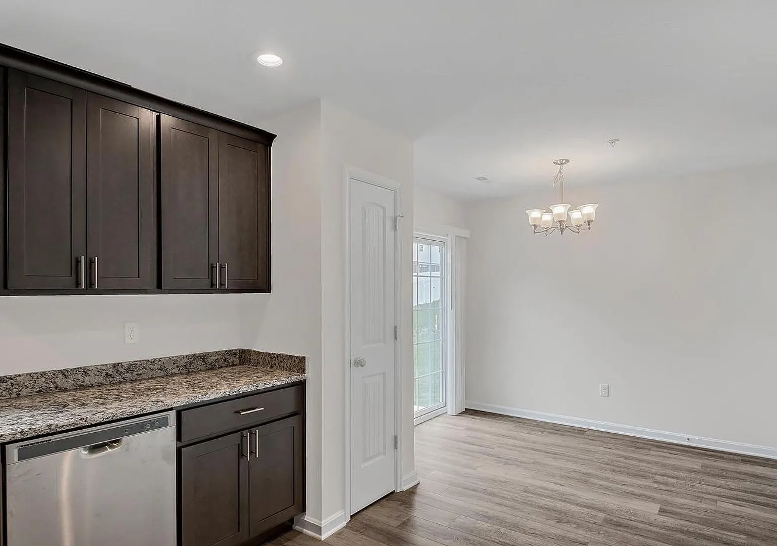 Brand New Home For Rent — Photo 3