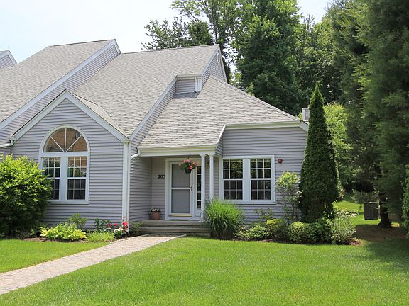 2nd image of 205 Sandpiper Ct #205