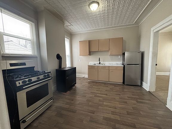 2nd image of 14 McElwain Ave #2FR