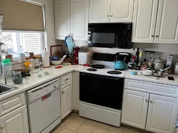 68 Glencoe St #1, Brighton, MA 02135