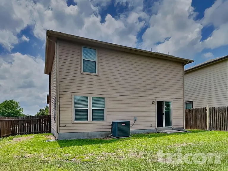 8203 Maple Meadow Dr — Photo 18
