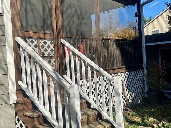 3rd image of 14 Cotton Creek Cir