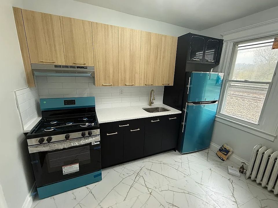 1st image of 539 Scotland Rd #102